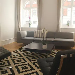 Next To New Harbor / 3 Bedroom & 2 Bath Lägenhet
