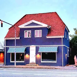  Gasthuis 'blue House' In Vintage Villa&garden